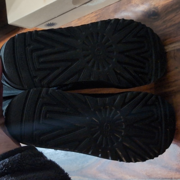 UGG with classic tall II - Picture 6 of 11